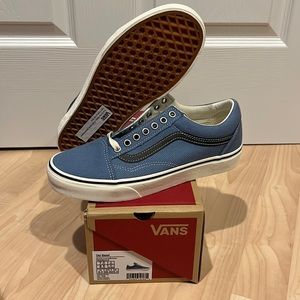New Womens size 8.5 Vans Shoes